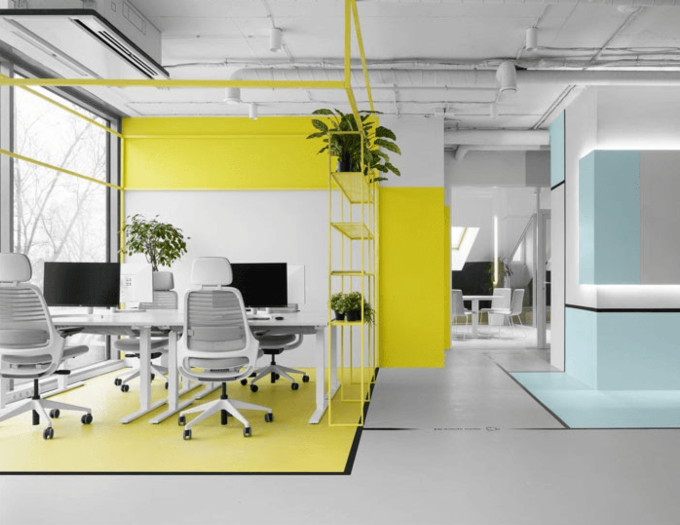 cesur renkler ofis tasarımı